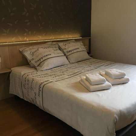 Auberge Saint-Martin Orchimont Habitación foto