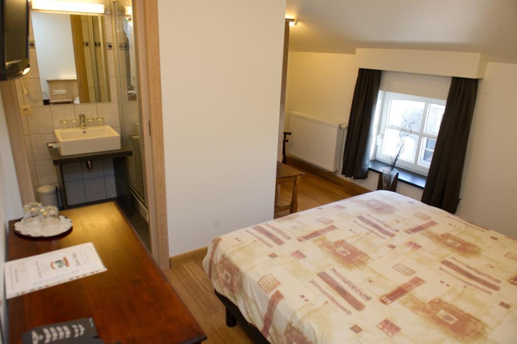 Auberge Saint-Martin Orchimont Habitación foto