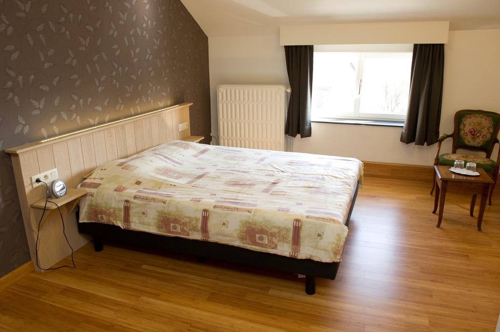 Auberge Saint-Martin Orchimont Habitación foto